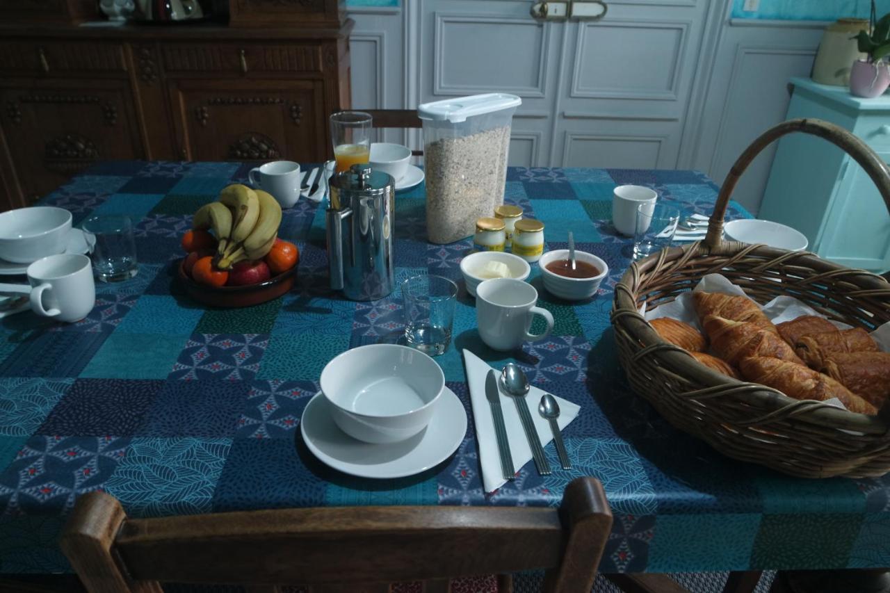 Le Vieux Notaire Bed & Breakfast Landelles-et-Coupigny Bagian luar foto